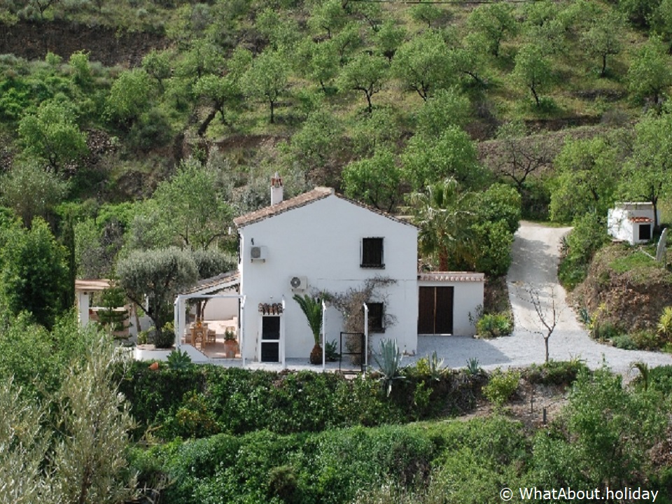 Finca Archez, Combine working online with a wonderful holiday